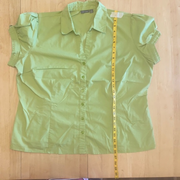 Apt. 9 SS lime green blouse - Picture 8 of 8